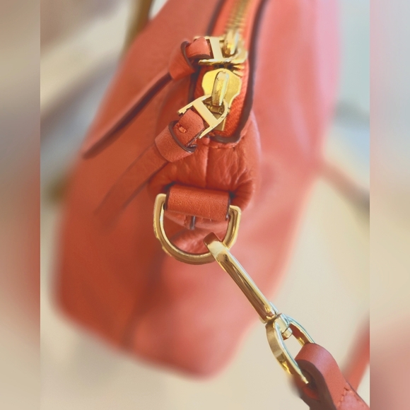 Tory Burch Coral Orange Thea 2 Way Pebbled Leather bag..Gorgeous! - Picture 4 of 13